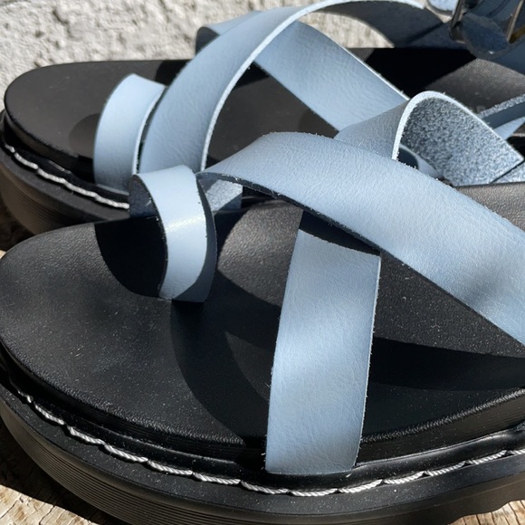 Delanno Platform Footbed Sandals - Picture 9 of 11